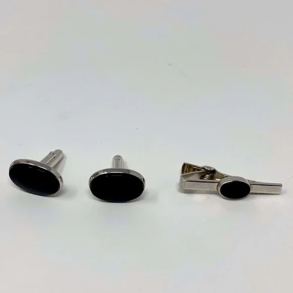 Vintage Black Oval and Silver Tone Quality CufflLinks and Tie Clip Set