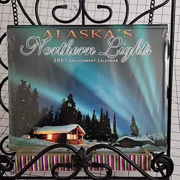 Vintage - Alaska's Northern Lights 2001 Engagement Calendar‎
