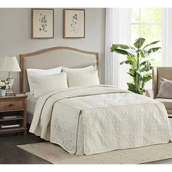 Madison Park Mansfield Oversized Antimicrobial Treated 3pc Bedspread Set