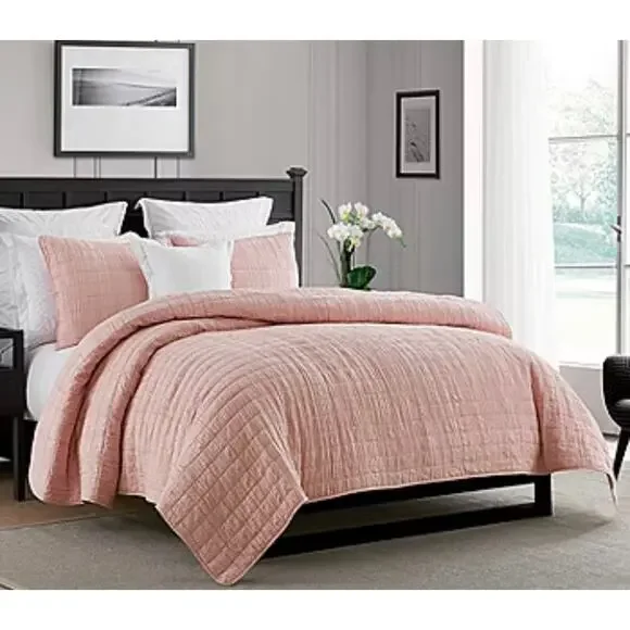 Swift Home Lightweight Oversized Enzyme Washed Crinkle Quilt