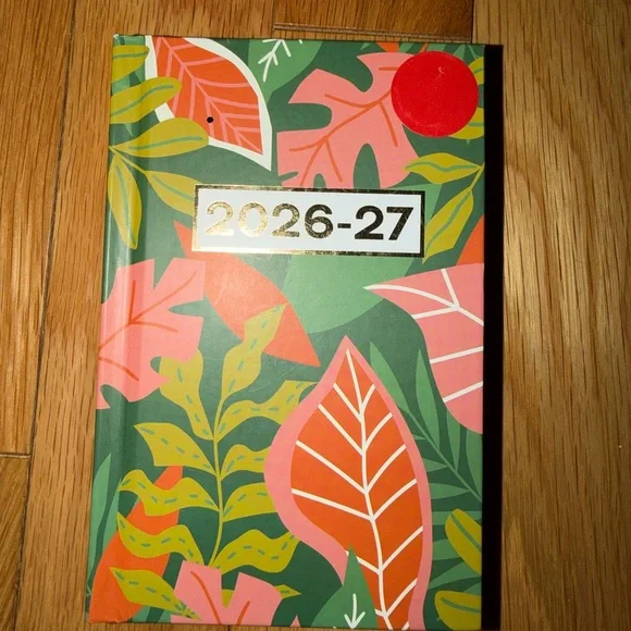 2026 - December 2027 Weekly Page Format Planner Hard Covet NWT