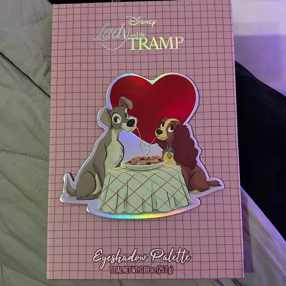 DISNEY Lady and the Tramp Eyeshadow Pallette Taste Beauty