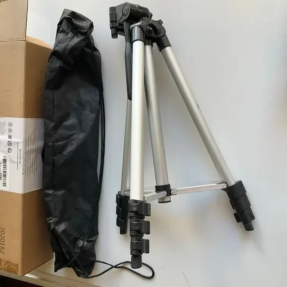 Amazon Basics 50-Inch | 127 cm Lightweight Tripod With Bag, Black