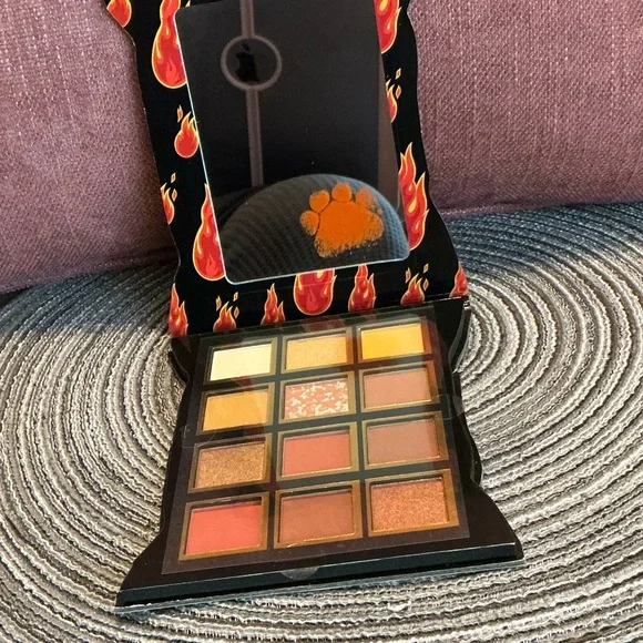 2/$15 Cheetos Eyeshadow Palette new
