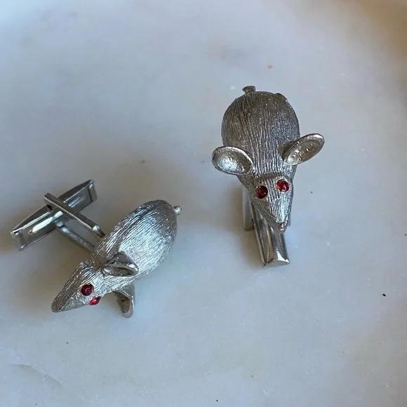 Mice with red eyes cuff links