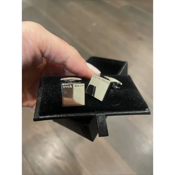 Hugo Boss Cufflinks Silver Tone Square – Excellent Condition