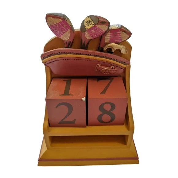 HALLMARK Wood Tabletop Desk Perpetual Calendar Golf Club