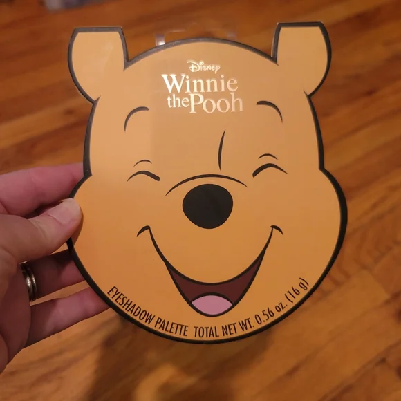 New Taste Winnie the Pooh Eyeshadow Palette