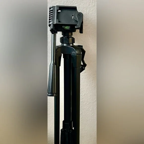 sunpak 5858d tripod in Great Condition