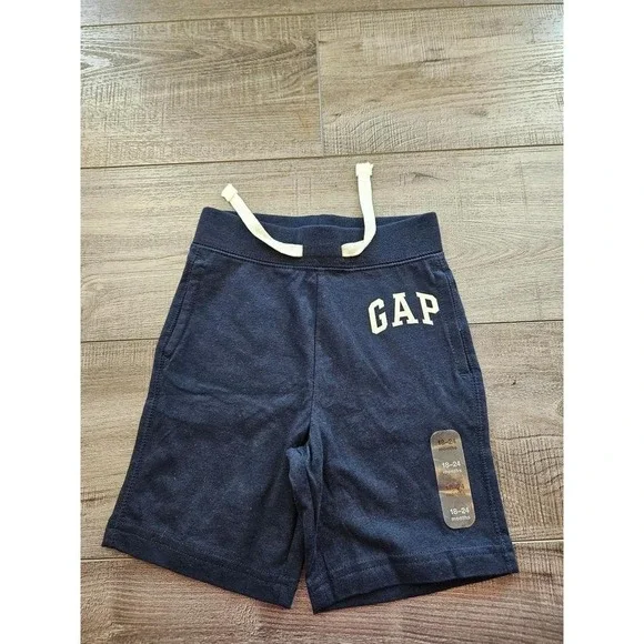 Baby gap shorts 18-24 mos‎