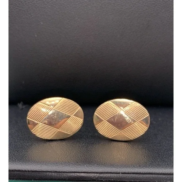 Vintage Gold Tone Oval Etched Cufflinks Simple Timeless Classic