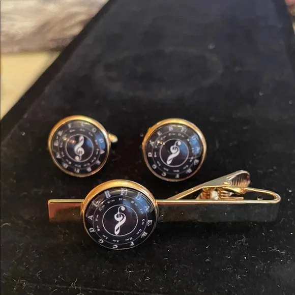 Gold-Tone Music Note Tie Clip and Cufflink Set - Black Dial