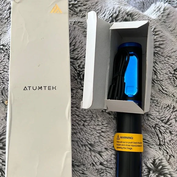 NWT Atumek Bluetooth Selfie Stick Pro