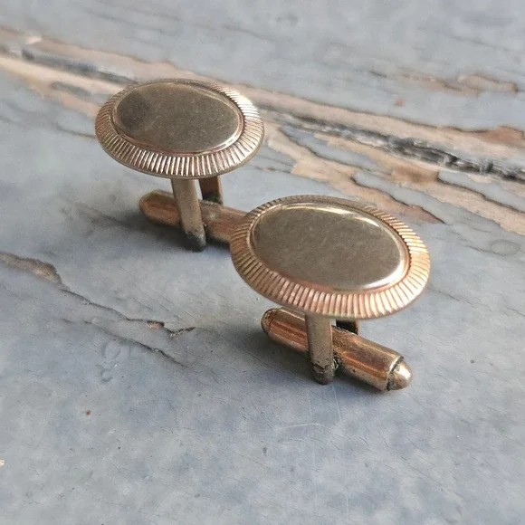 VTG Gold Tone Cufflinks OS Men Gold Oval Textured Rim Toggle Back Formal Wedding