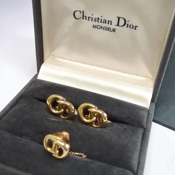 Christian Dior Cuffs & Tie Pin Set 😍🔥