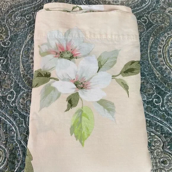 Floral Print Vintage Full sz Cotton Sheet - Cream with White & Green Floral