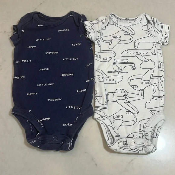 Carter's newborn bodysuits set.