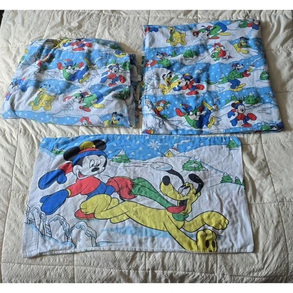 VTG 90s Disney Mickey Mouse Twin Flannel Sheet Set Winter Pluto Donald 3 piece‎