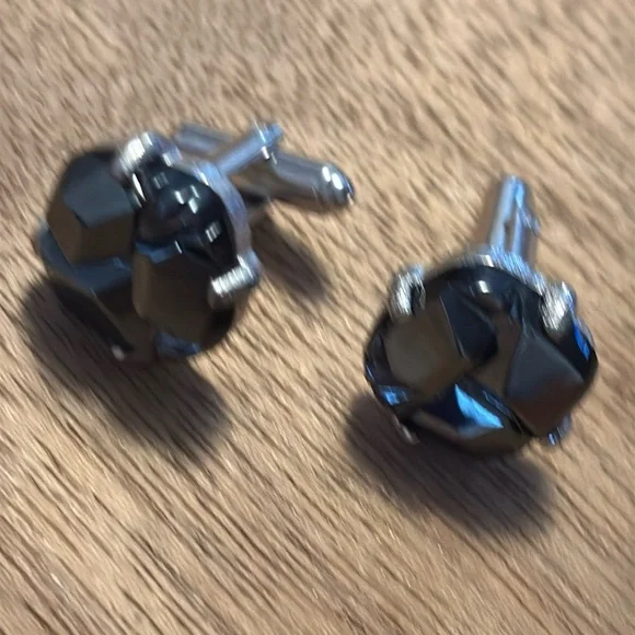 Vintage Sarah Coventry hematite silver tone cufflinks