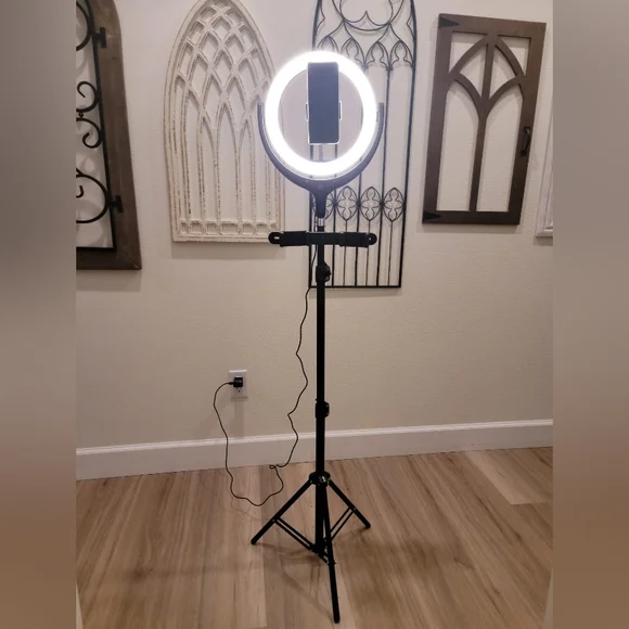 Mobile phone selfie ring light