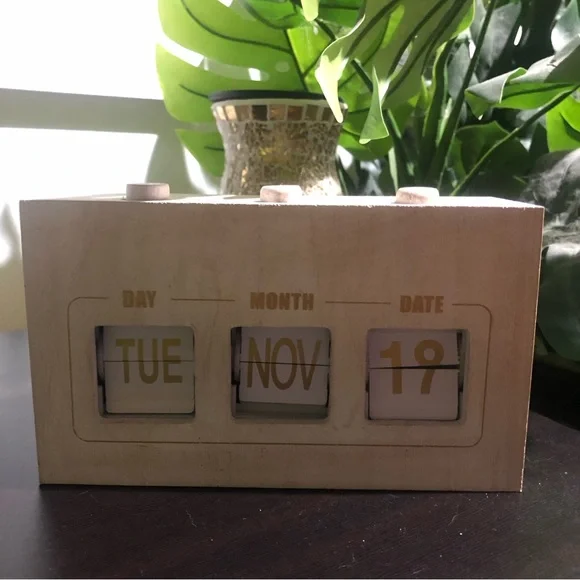 Cute wood calendar