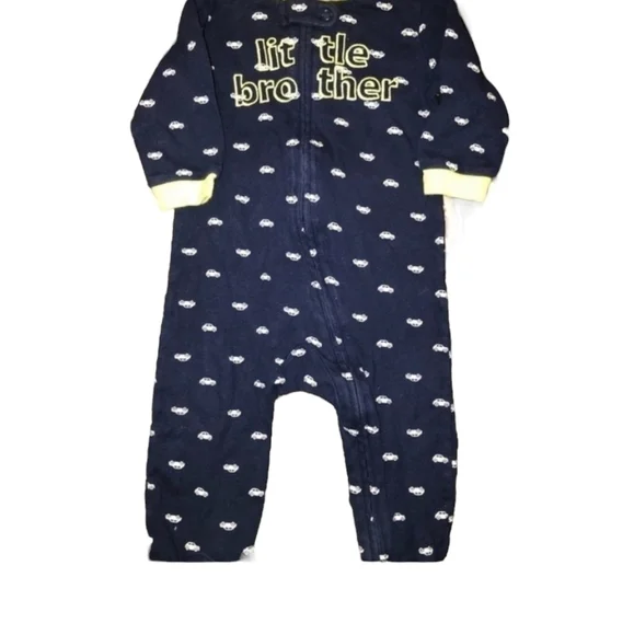 Carter's long sleeve footie pajamas size 9 months
