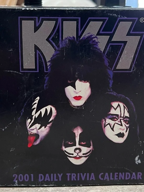 Kiss Black Purple Red 2001 Daily Trivia Calendar