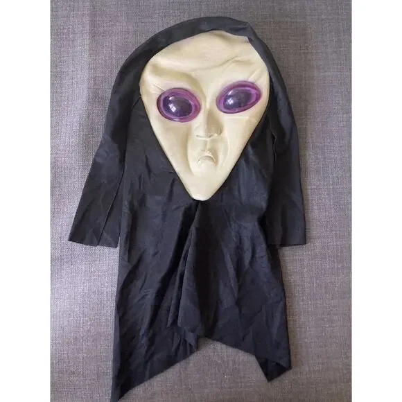Vintage Easter Unlimited Adult Alien Cyborg Skull Halloween Mask Costume W/ Hood