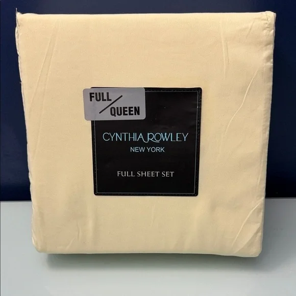 NWT Cynthia Rowley Butter Yellow Full Sheet Set