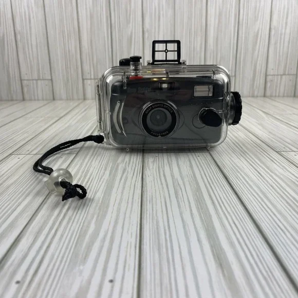 Snap‎ Sights Underwater 35mm Film Camera Waterproof to 100 Feet Reusable w/Flash