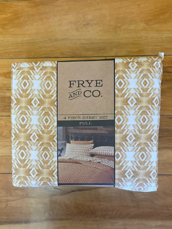 Frye and Co. NEW 4-piece Full Size Sheet Set Yellow White Geometric Aztec