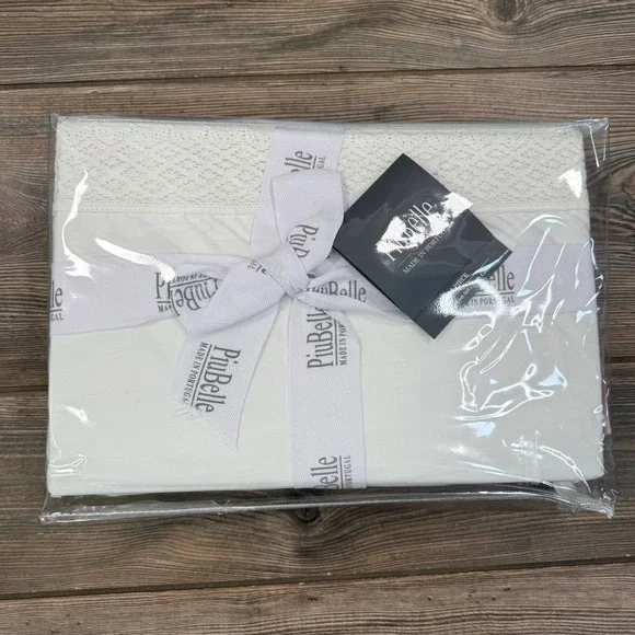 PiuBelle Queen Size 4 Piece Sheet Set White 100% Cotton Lace Trim Portugal NEW