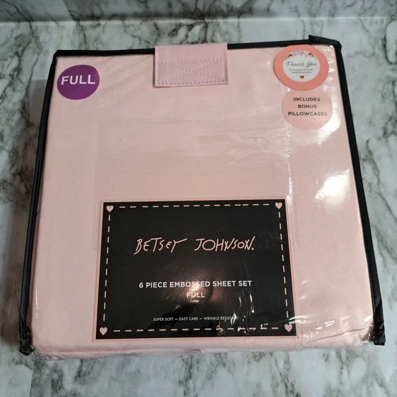Betsey Johnson Full 6 Piece Embossed Sheet Set Pink Includes‎ Bonus Pillowcases