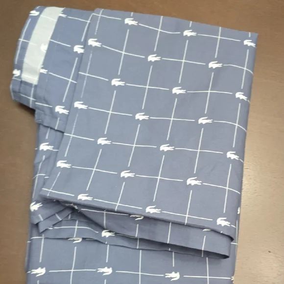 LACOSTE‎ Blue with White Crocodile Design flat Top Sheet TWIN 66 X 96