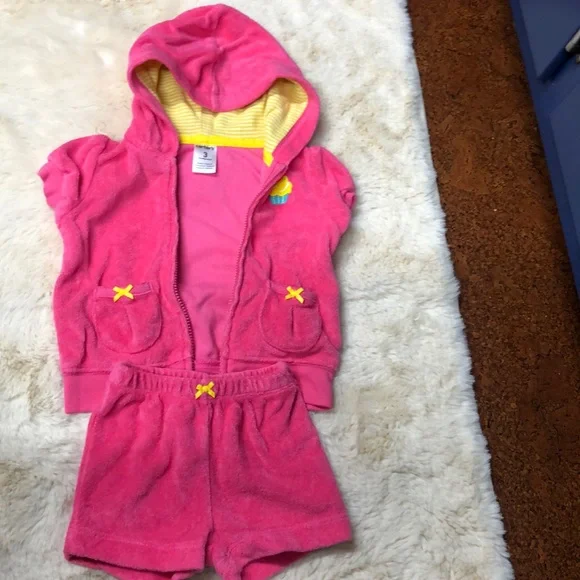 Carters 2 pc terry zip up short sleeves hoodie with shorts size‎ 3 months