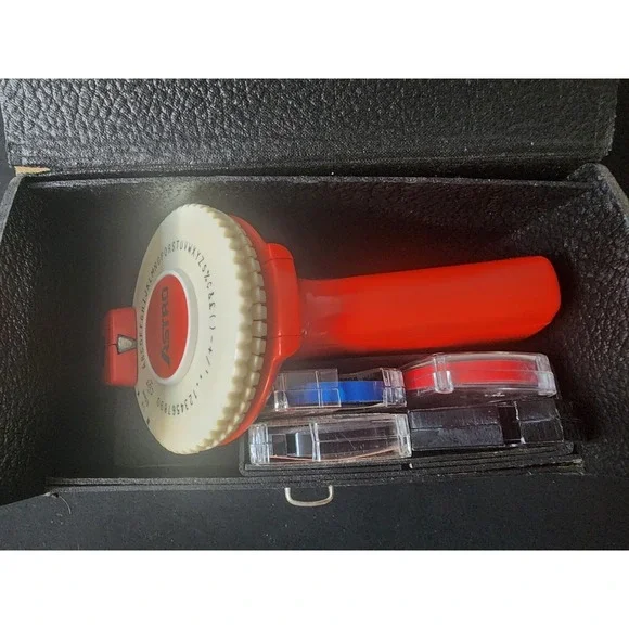 Vintage Astro Label Maker with Case Multiple Wheels & Label Tapes 1/4