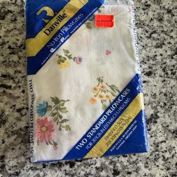 Vintage Retro Floral Danville by Dan River Two Standard Grandma Pillowcases 70s‎