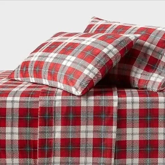 Threshold’s 400 Thread-count Holiday Plaid  Performance Sheet Set