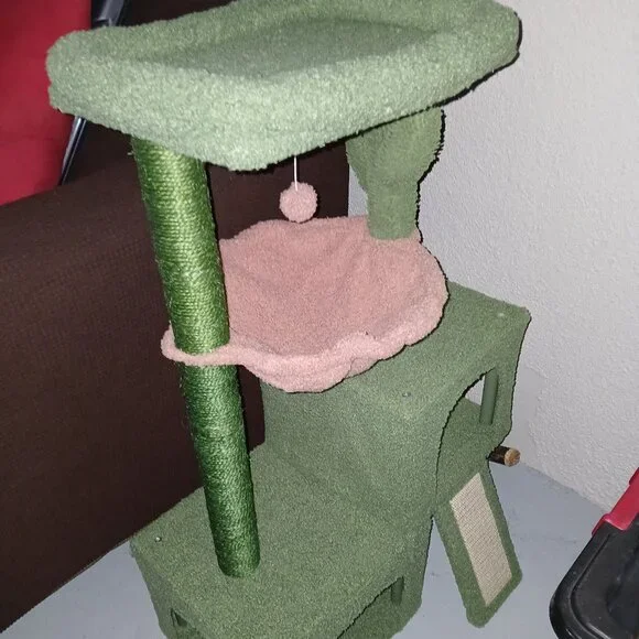 Cat tower mutil function, multiple levels,several ways for your cat to lay & pla