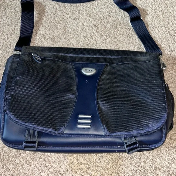 Tumi messenger bag