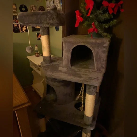 Cat tree