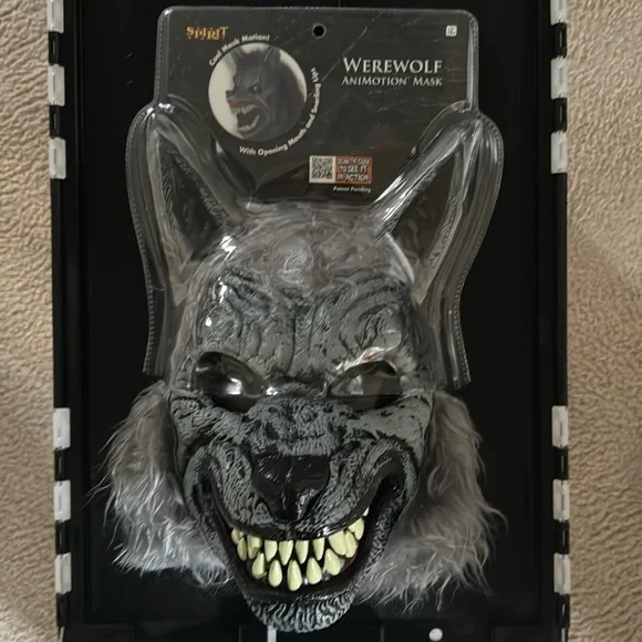 Spirit Halloween Werewolf Animation Mask