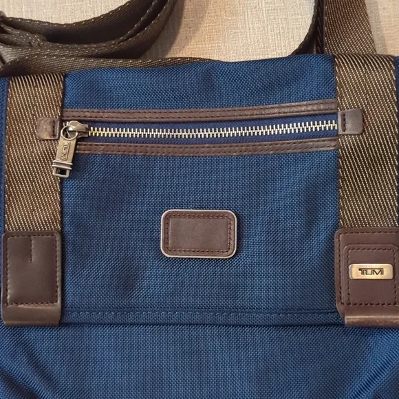 Tumi 22371BTH - Alpha Bravo Beale Mini Messenger/Sling bag/Crossbody- Navy