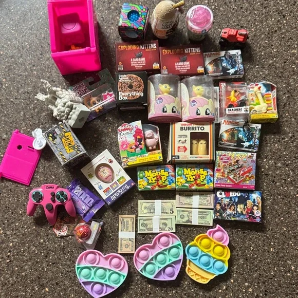 Zuru Mini Brands Lot of 36 pcs