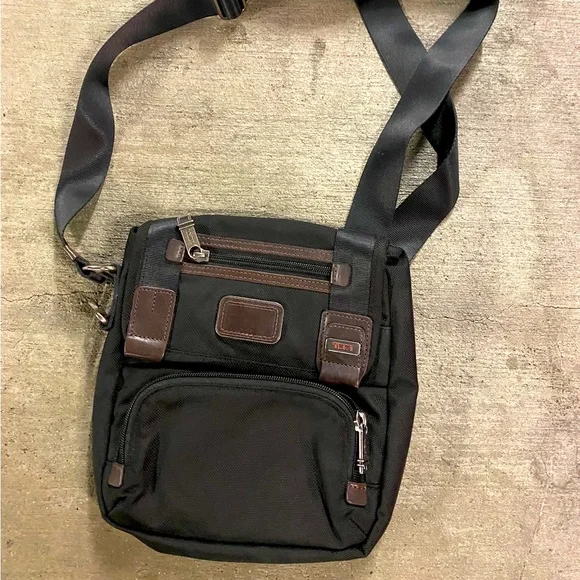 TUMI Alpha Messenger Bag
