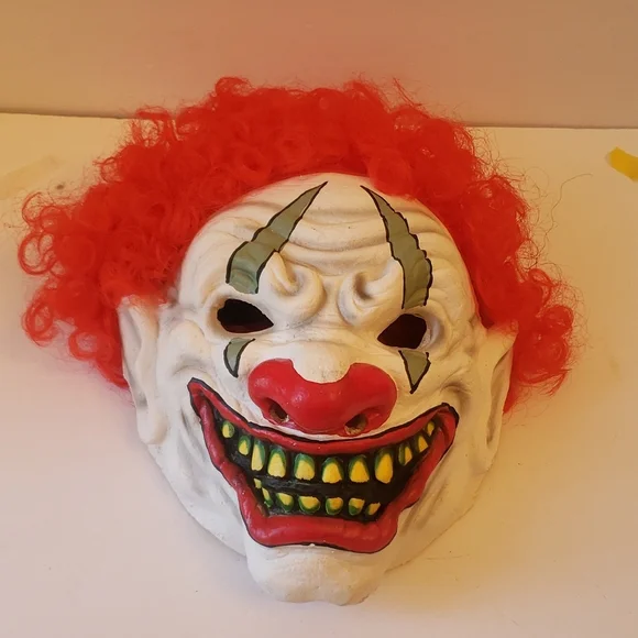 The Creepiest Clown Mask Ever