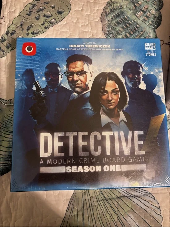 Detective: Season One - Modern Crime Board Game (Blue)