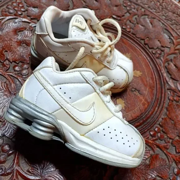 🤠Nike Shox Infant/Toddlers Size 4C