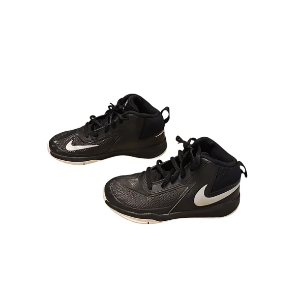 Nike Team Hustle D7 Black Sneakers