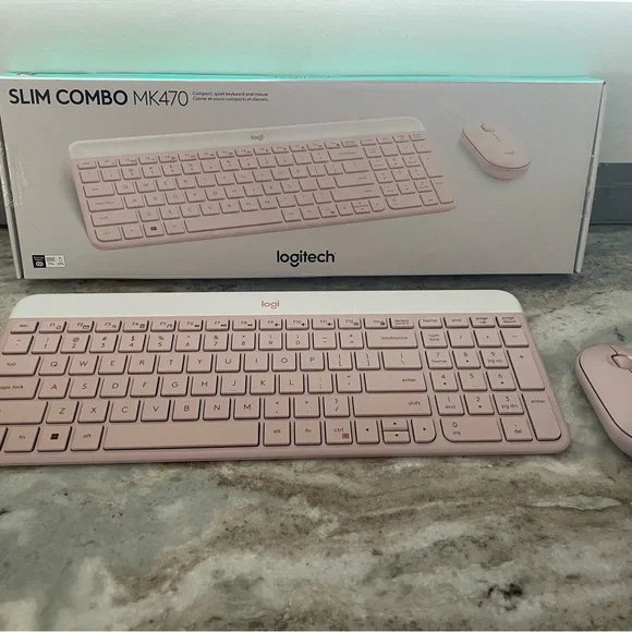 Logitech MK470 Slim Combo Wireless Keyboard and Mouse - Pink